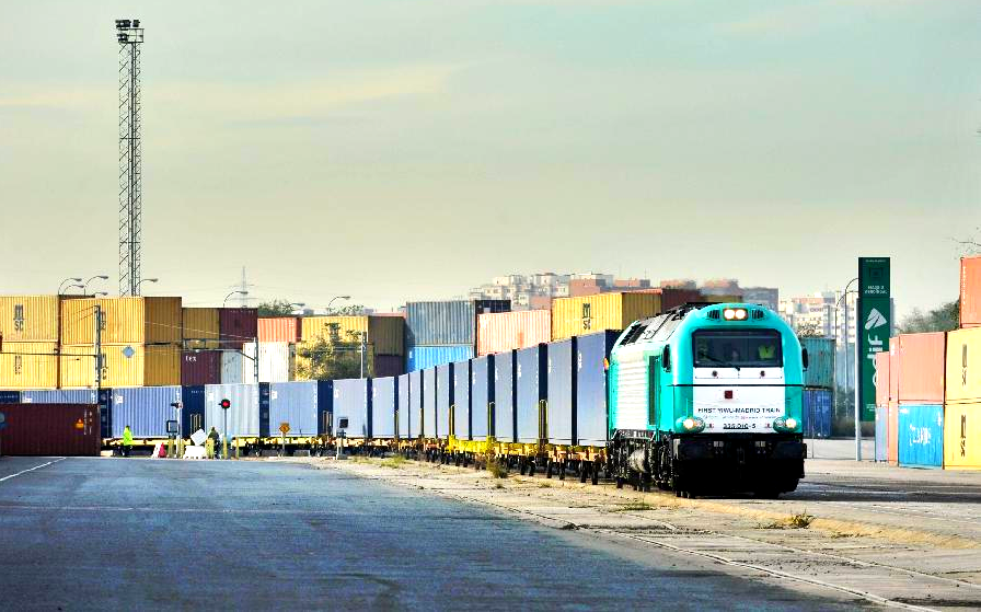 Longest train journey: Yixinou breaks Guinness World Records' record (VIDEO)