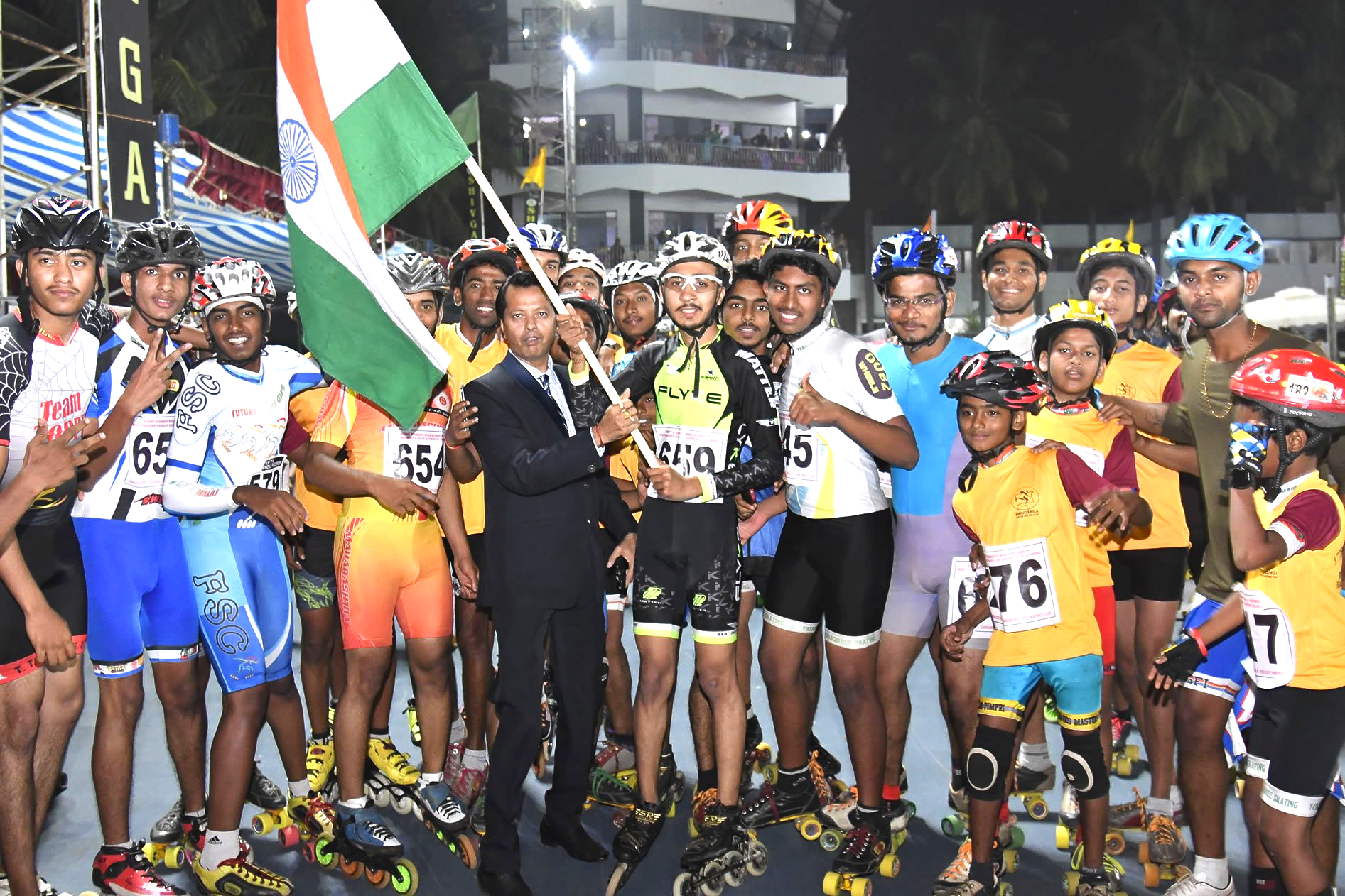  Largest roller skating relay: India sets world record (VIDEO)
   