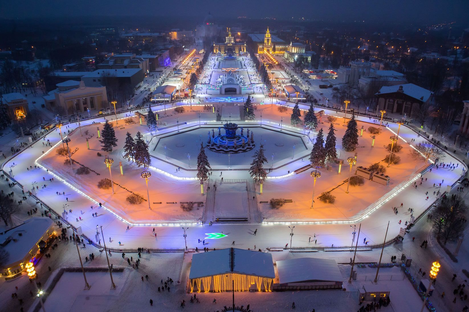  Largest mobile skating rink: Moscow sets world record (VIDEO)