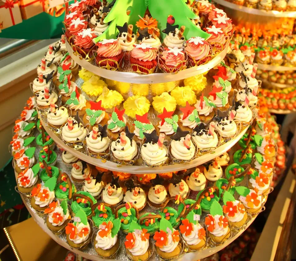 
Tallest Christmas cupcake tree: world record set in Hyderabad