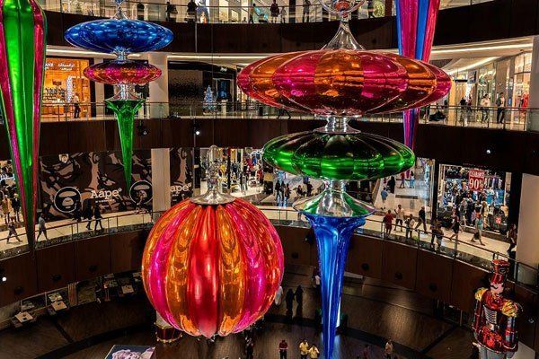 Largest Christmas bauble ornament: The Dubai Mall Largest Christmas bauble ornament: The Dubai Mall
