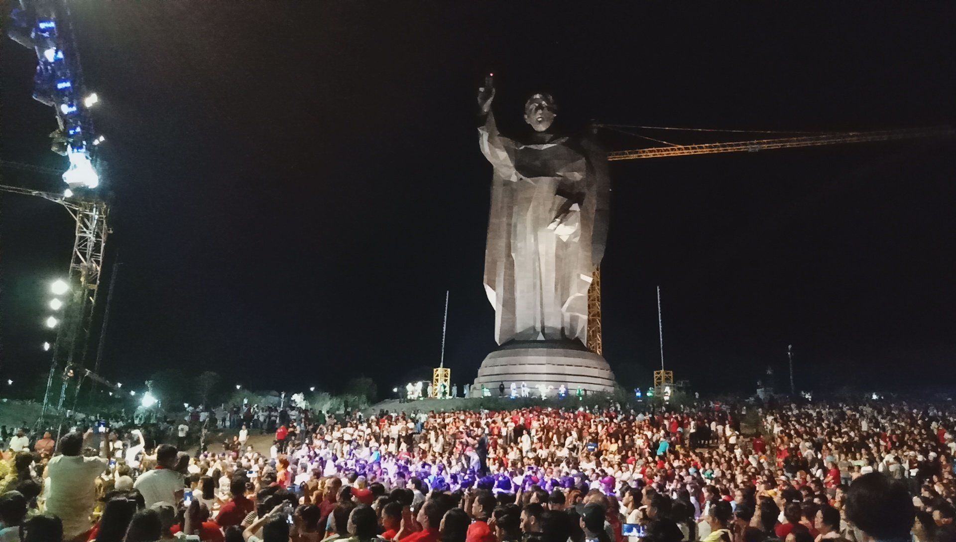 Tallest bamboo sculpture: The statue of St. Vincent Ferrer in the Philippines Tallest bamboo sculpture: The statue of St. Vincent Ferrer in the Philippines