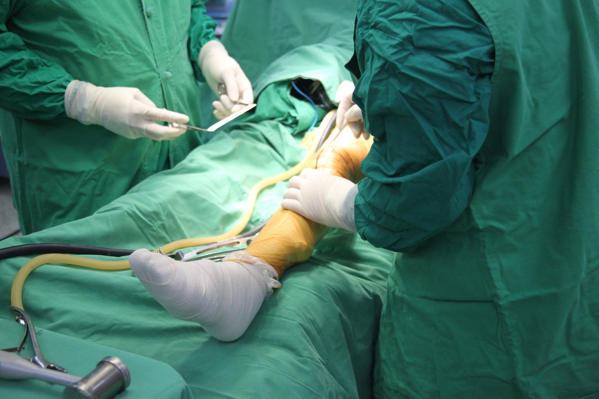 Most Total Knee Replacements performed with Minimal Invasive Surgery: Dr. Jae Hoon Chung sets world record
