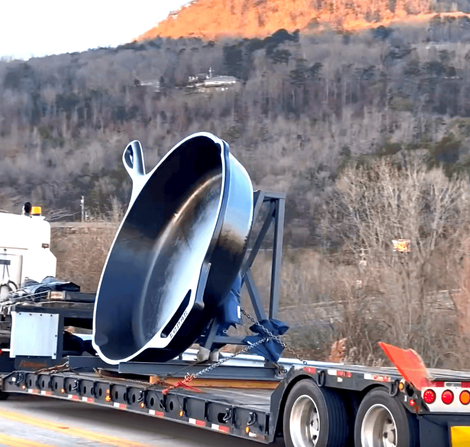 Largest cast-iron skillet: South Pittsburg's Lodge Cast Iron Museum sets world record Largest cast-iron skillet: South Pittsburg's Lodge Cast Iron Museum sets world record