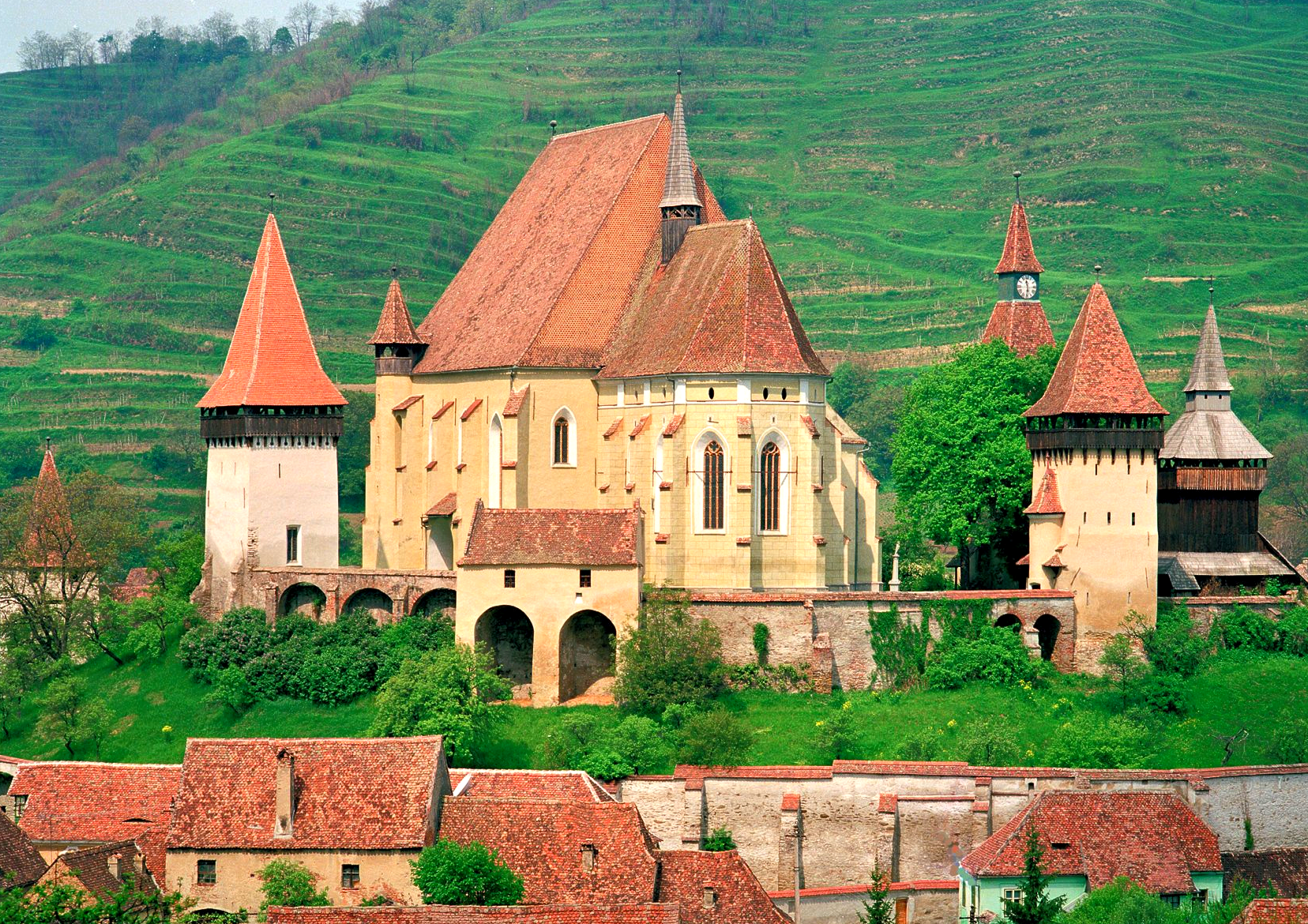 World's most compicated church lock: The Biertan fortified church sets world record