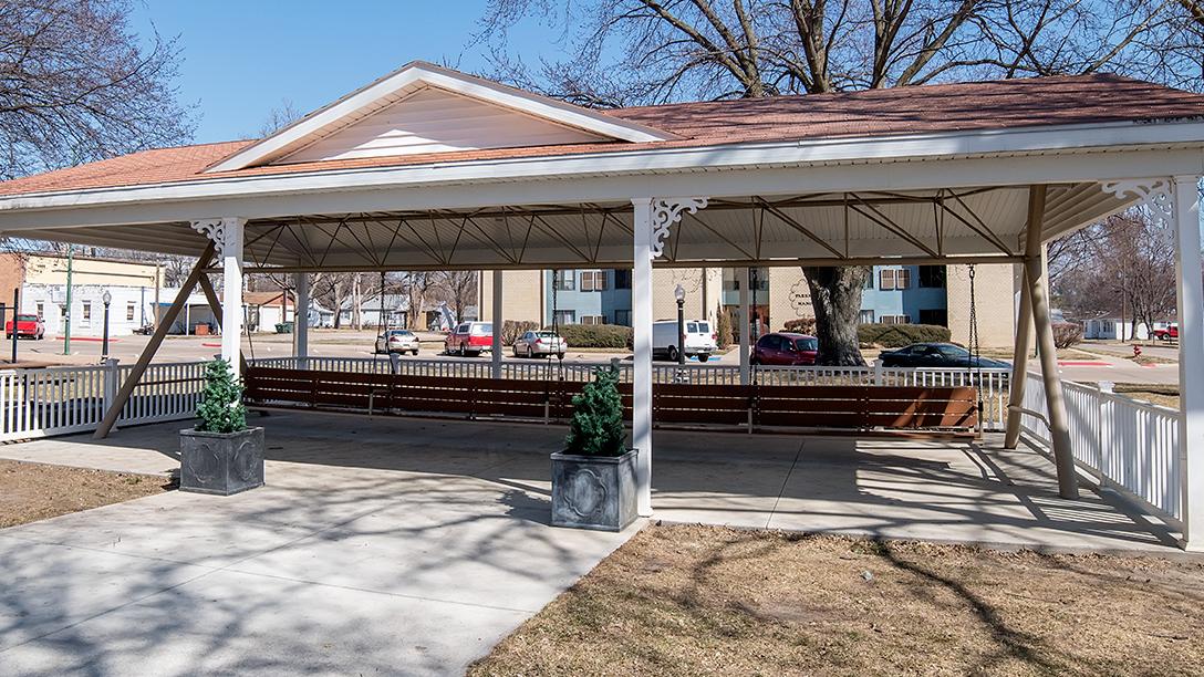 World's Largest Covered Porch Swing: Hebron, Nebraska sets world record