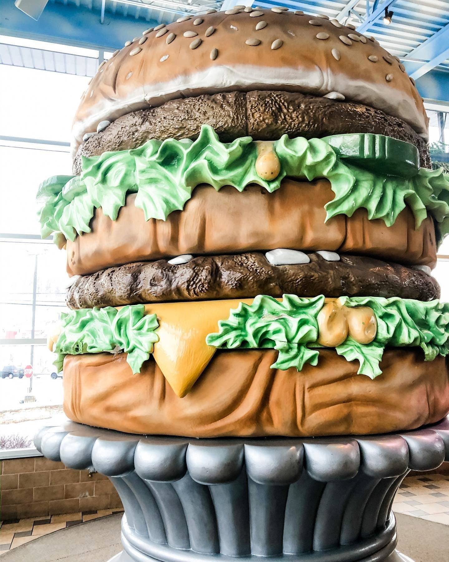 World’s largest Big Mac statue: The Big Mac Museum sets world record World’s largest Big Mac statue: The Big Mac Museum sets world record