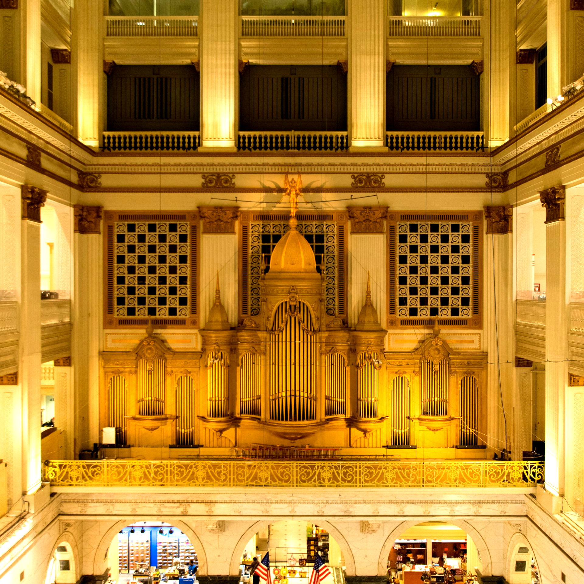World's largest operating pipe organ: Philadelphia’s Wanamaker Organ sets world record World's largest operating pipe organ: Philadelphia’s Wanamaker Organ sets world record