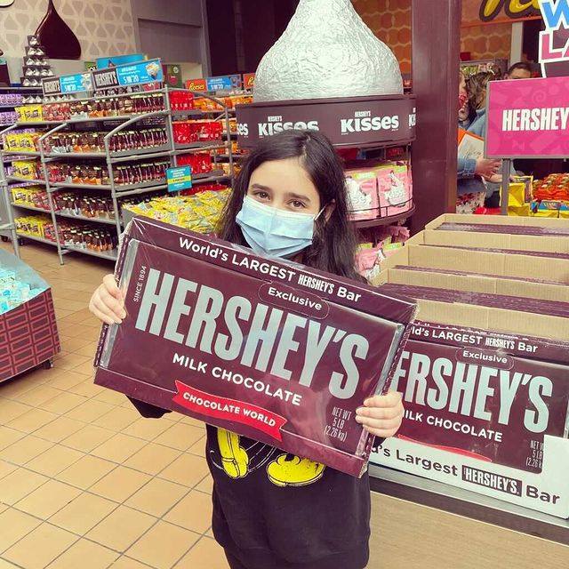 World’s Largest Chocolate Visitor Complex: Hershey's Chocolate World Attraction in Hershey, PA World’s Largest Chocolate Visitor Complex: Hershey's Chocolate World Attraction in Hershey, PA