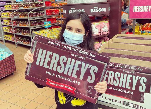 World’s Largest Chocolate Visitor Complex: Hershey's Chocolate World Attraction in Hershey, PA World’s Largest Chocolate Visitor Complex: Hershey's Chocolate World Attraction in Hershey, PA