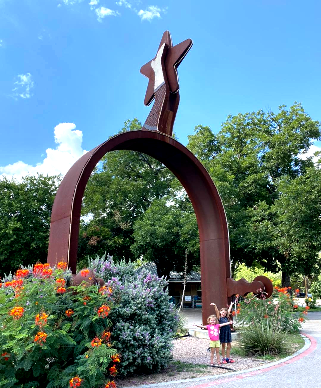 World’s Largest Spur: Lampasas, Texas sets world record