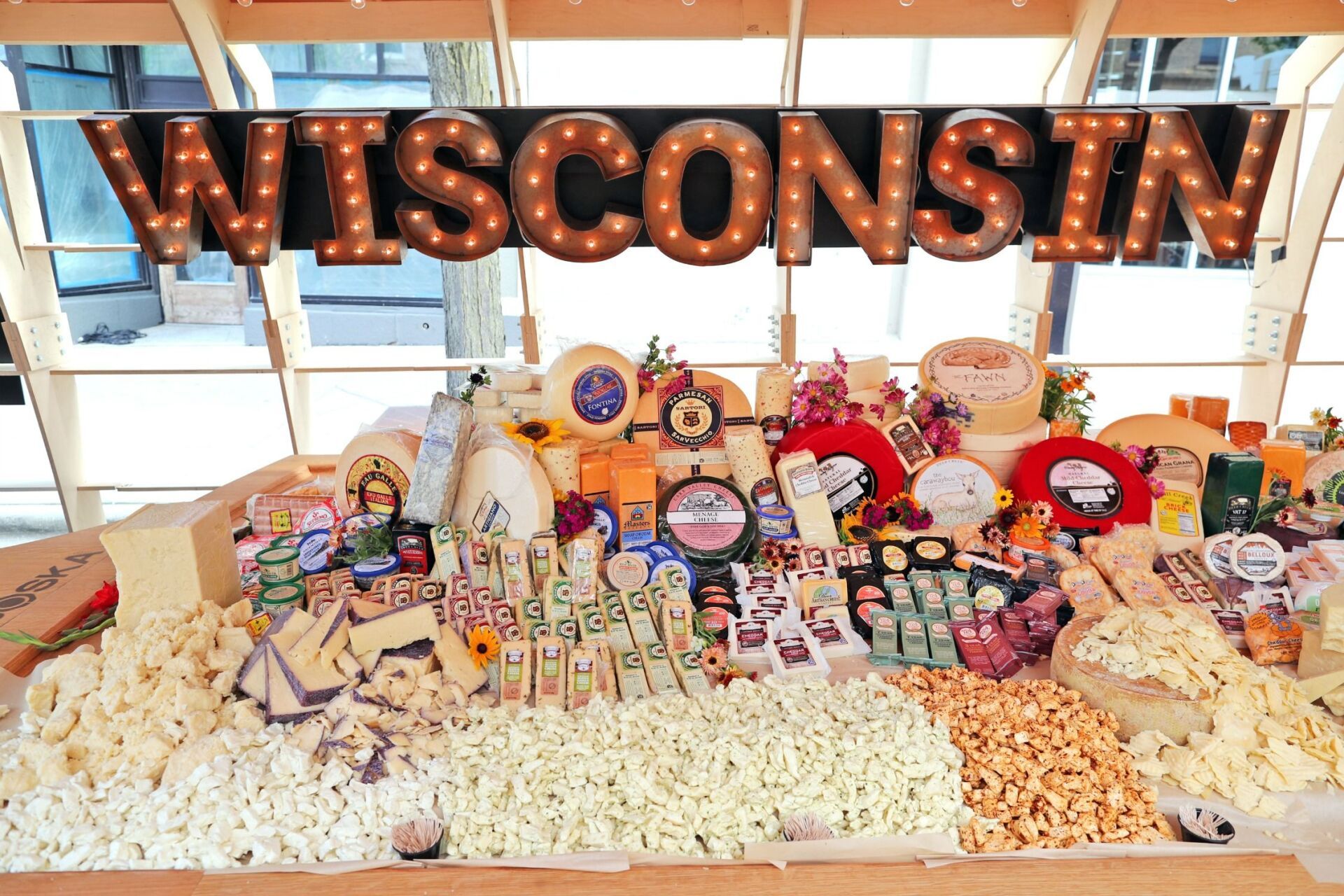 World's Largest Cheeseboard: world record set in Madison, Wisconsin