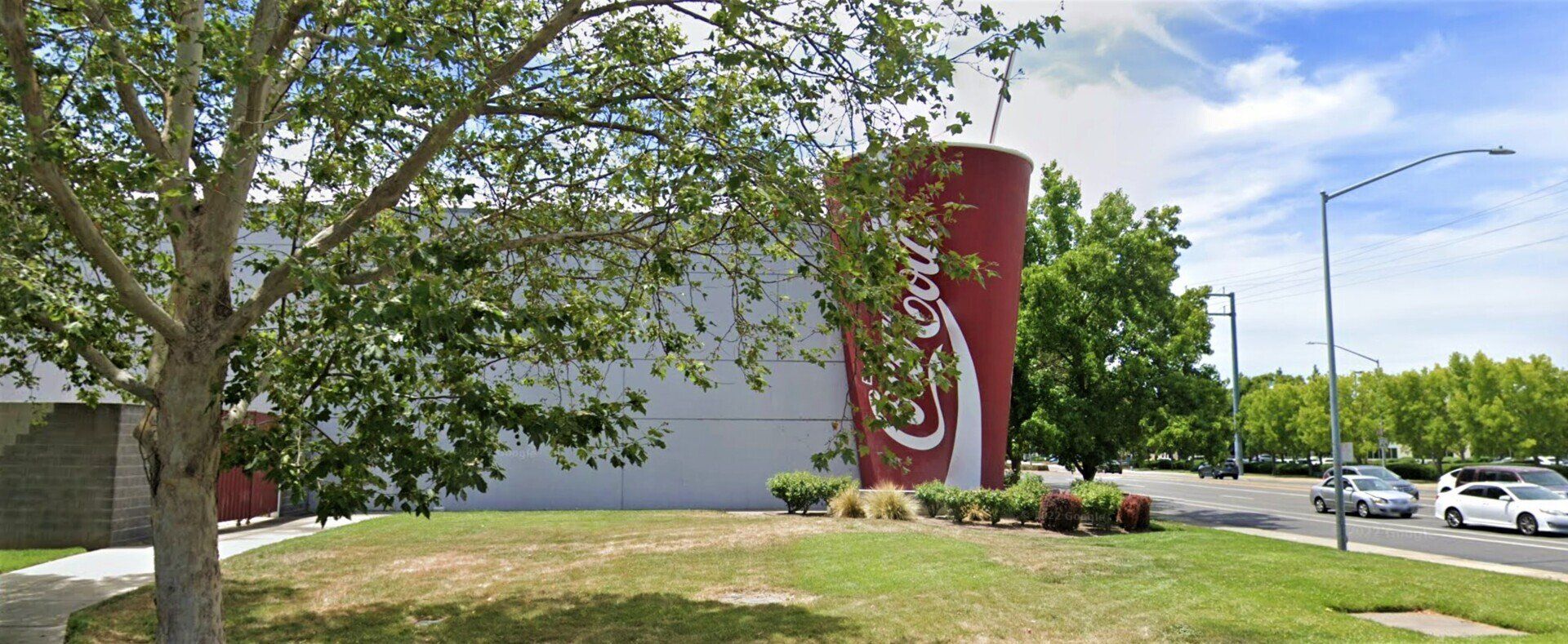 World's Largest Coca-Cola Cup Sculpture: world record set in Sacramento, California World's Largest Coca-Cola Cup Sculpture: world record set in Sacramento, California