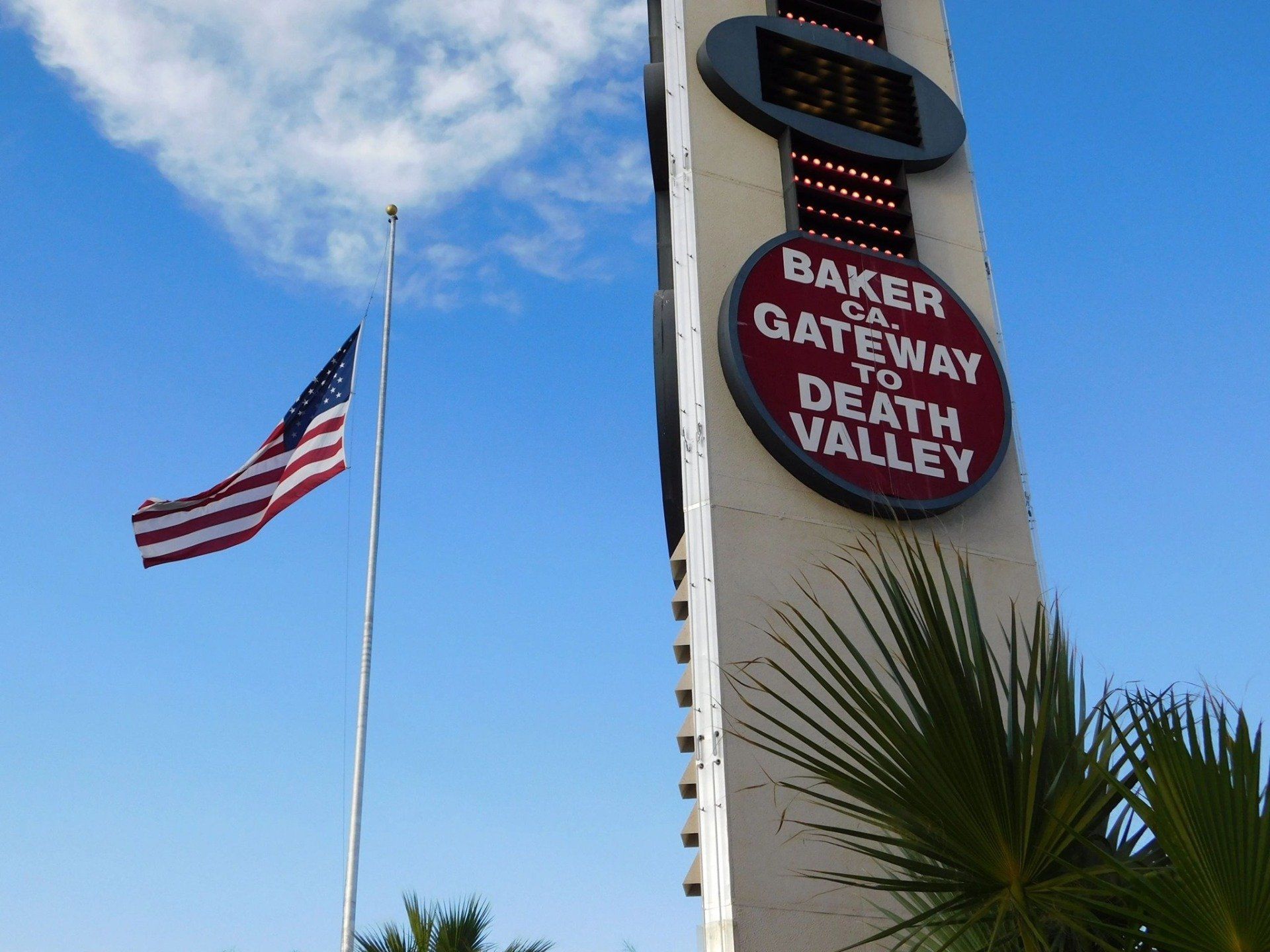 World’s Tallest Thermometer: world record set in Baker, California