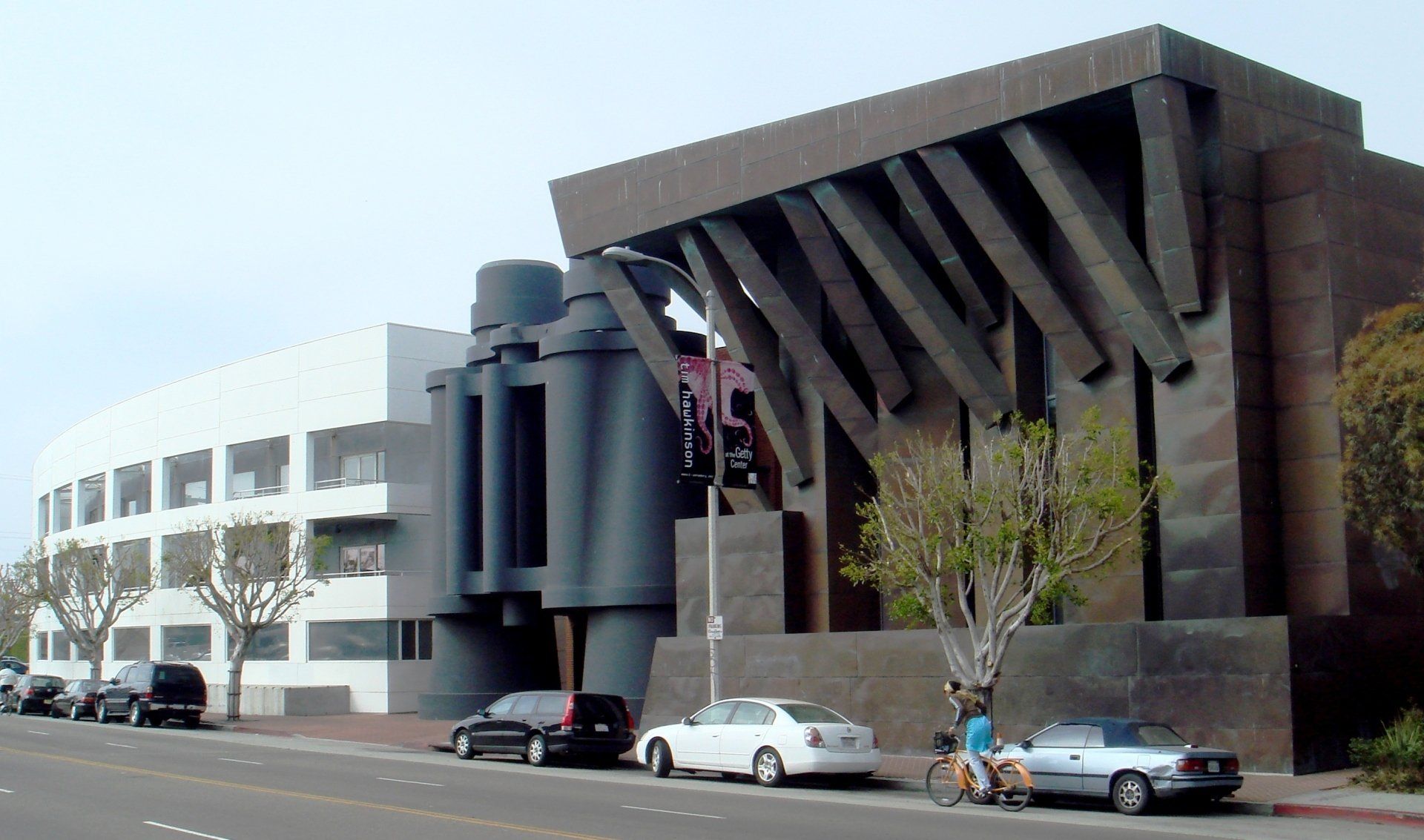 World's Largest Binoculars Sculpture: world record set in Venice, California