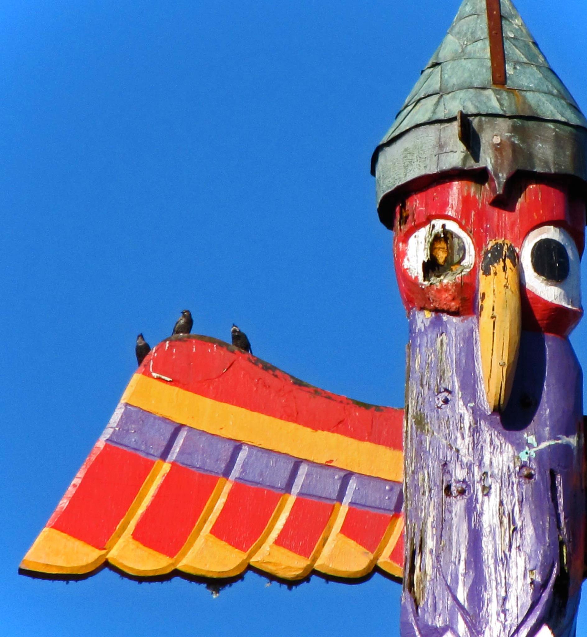 World's Largest Totem Pole: world record set in McKinleyville, California World's Largest Totem Pole: world record set in McKinleyville, California