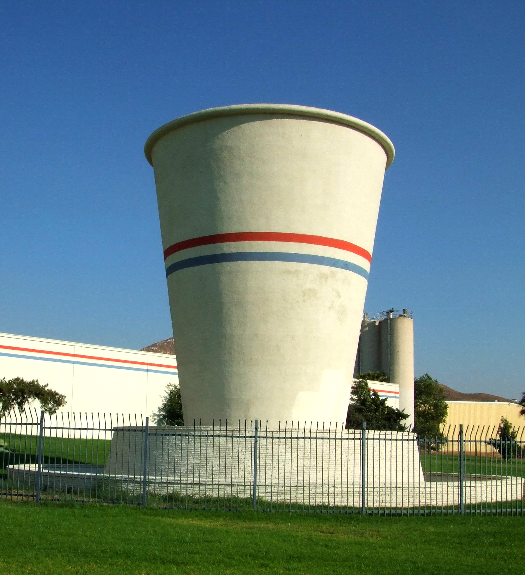 World's Largest Paper Cup Sculpture: world record set in Riverside, California World's Largest Paper Cup Sculpture: world record set in Riverside, California