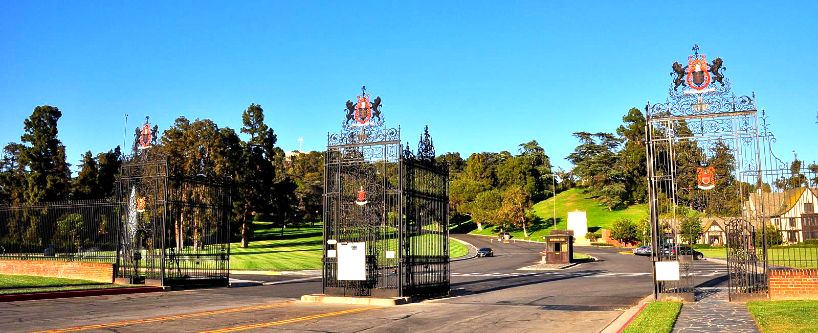 
World's largest wrought iron gates: world record set in Glendale, California