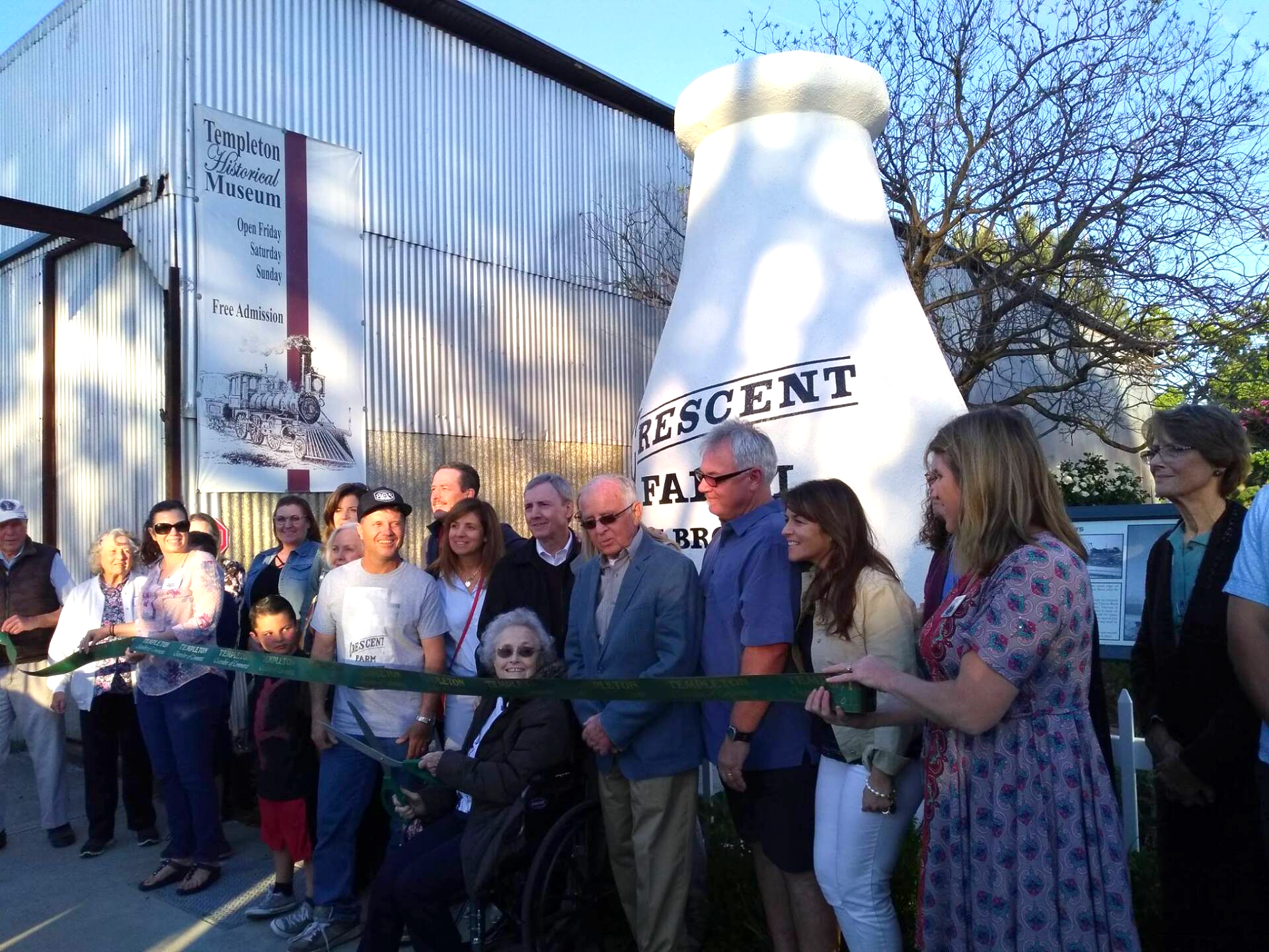 World's Largest Historic Milk Bottle Sculpture: world record set in Templeton, California World's Largest Historic Milk Bottle Sculpture: world record set in Templeton, California