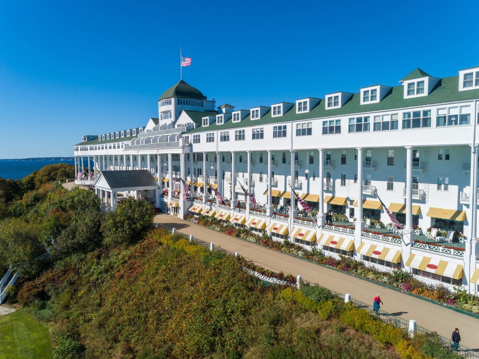 World's Longest Porch: world record in Mackinac Island, Michigan