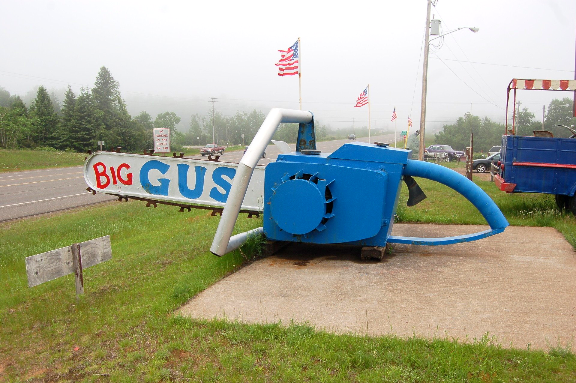 World’s Largest Running Chainsaw: world record in Ishpeming, Michigan World’s Largest Running Chainsaw: world record in Ishpeming, Michigan