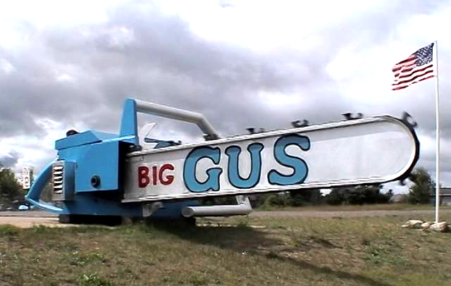 World’s Largest Running Chainsaw: world record in Ishpeming, Michigan