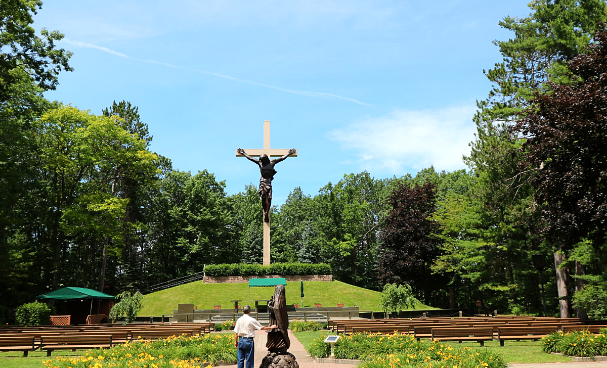 World’s Largest Crucifix (carved from a single tree): world record in Indian River, Michigan World’s Largest Crucifix (carved from a single tree): world record in Indian River, Michigan World’s Largest Crucifix (carved from a single tree): world record in Indian River, Michigan World’s Largest Crucifix (carved from a single tree): world record in Indian River, Michigan