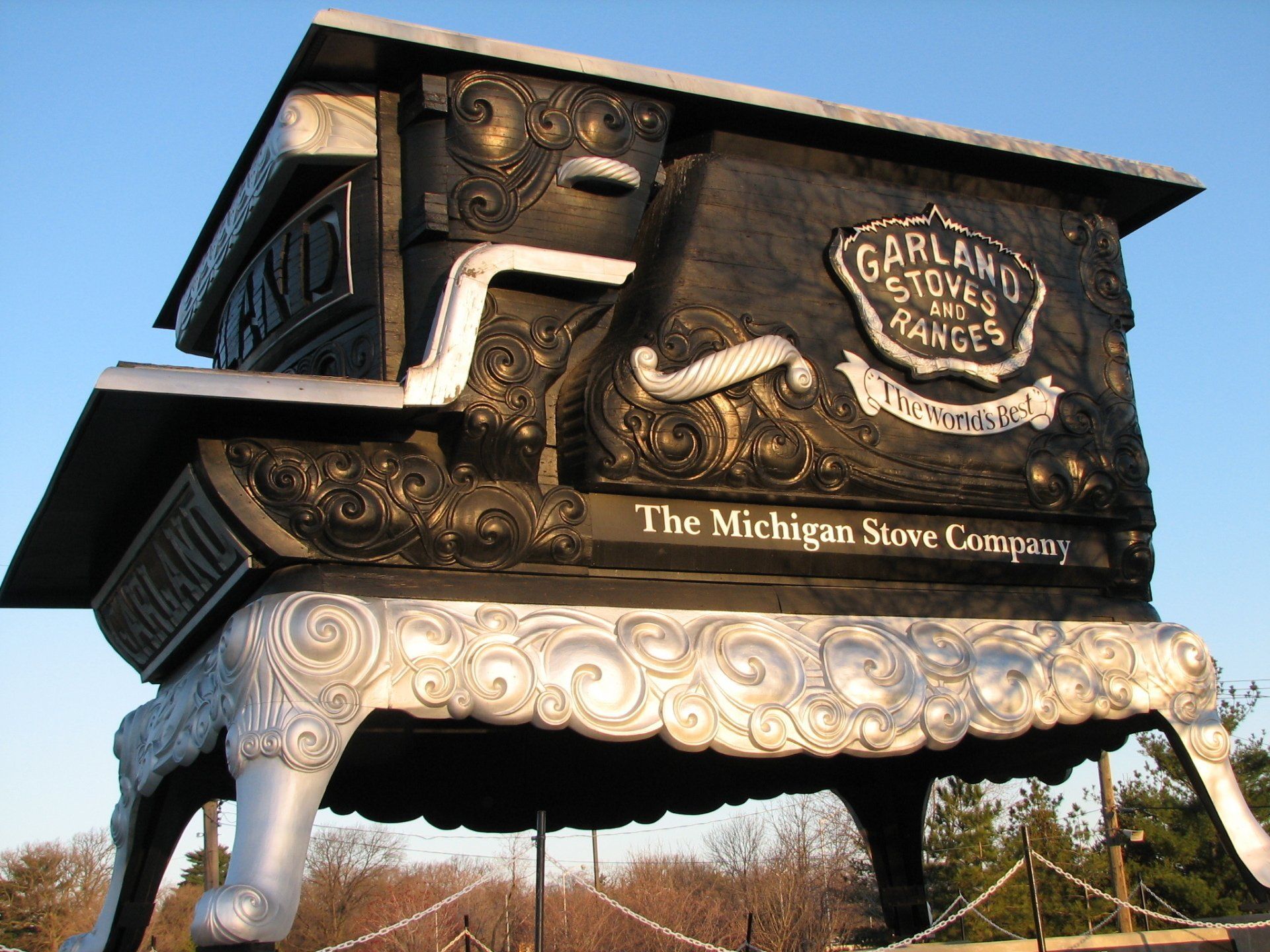 World's Largest Stove: world record in Detroit, Michigan