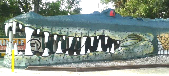 World’s Largest Alligator Shaped Building : world record in Christmas, Florida World’s Largest Alligator Shaped Building : world record in Christmas, Florida