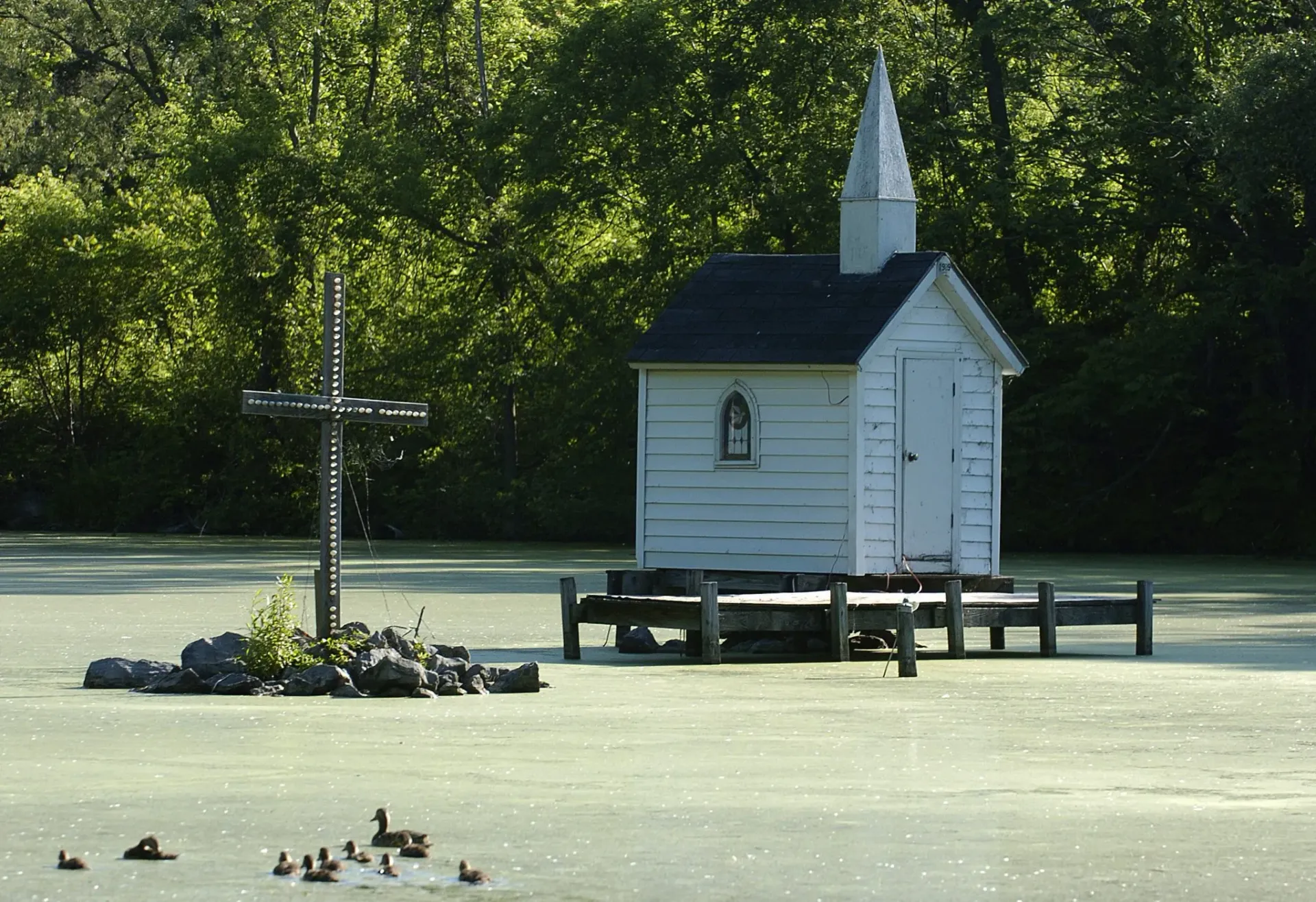 World's Smallest Non-denominational Church: world record in Oneida, New York