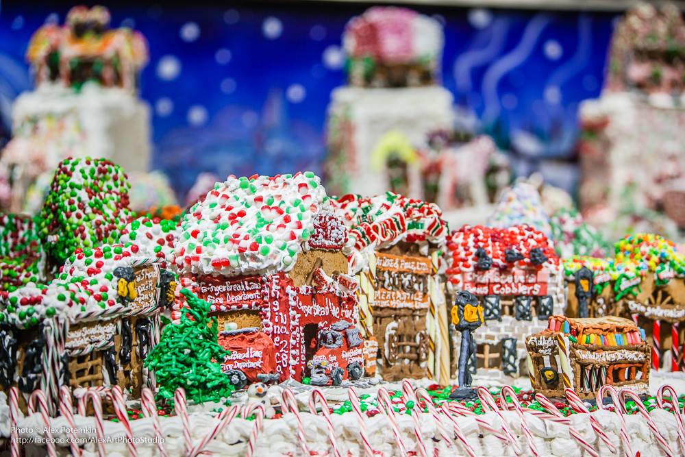 World's Largest Gingerbread Village: world record in New York City, New York