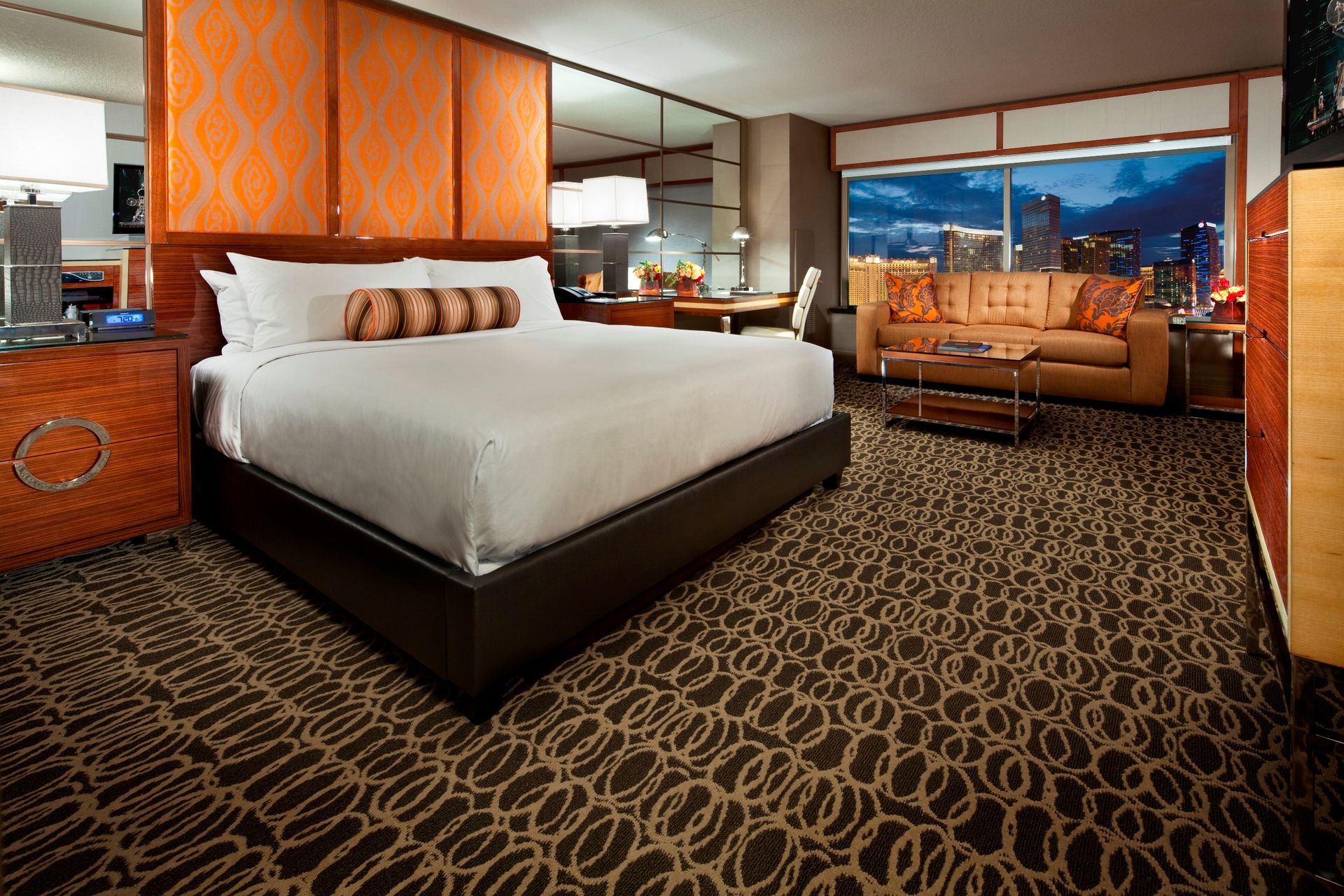 World's Largest Single Hotel Building: MGM Grand Las Vegas sets world record