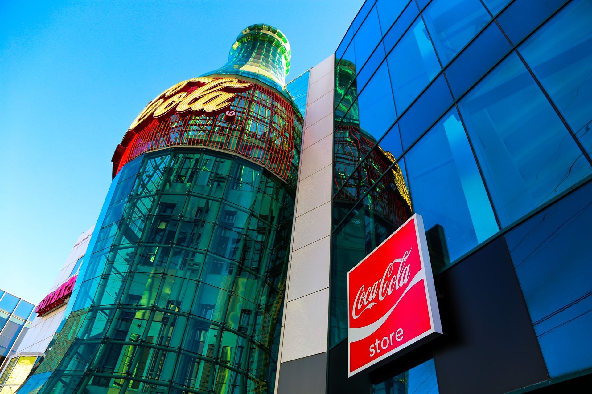 World's Largest Coca Cola Bottle: world record in Las Vegas, Nevada World's Largest Coca Cola Bottle: world record in Las Vegas, Nevada