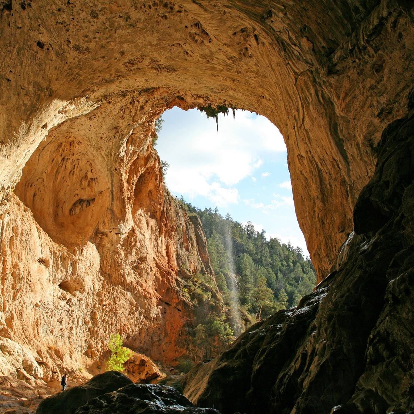 World’s Largest Natural Travertine Bridge