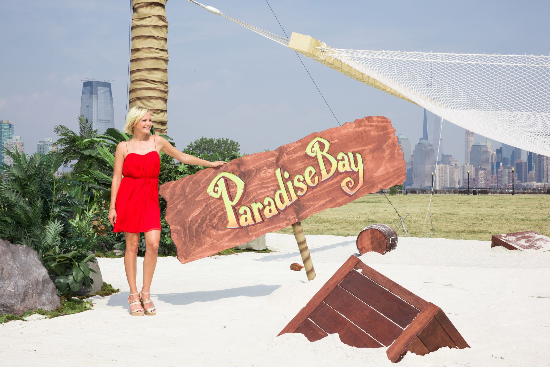 World's Largest Hammock: world record in Jersey City, New Jersey