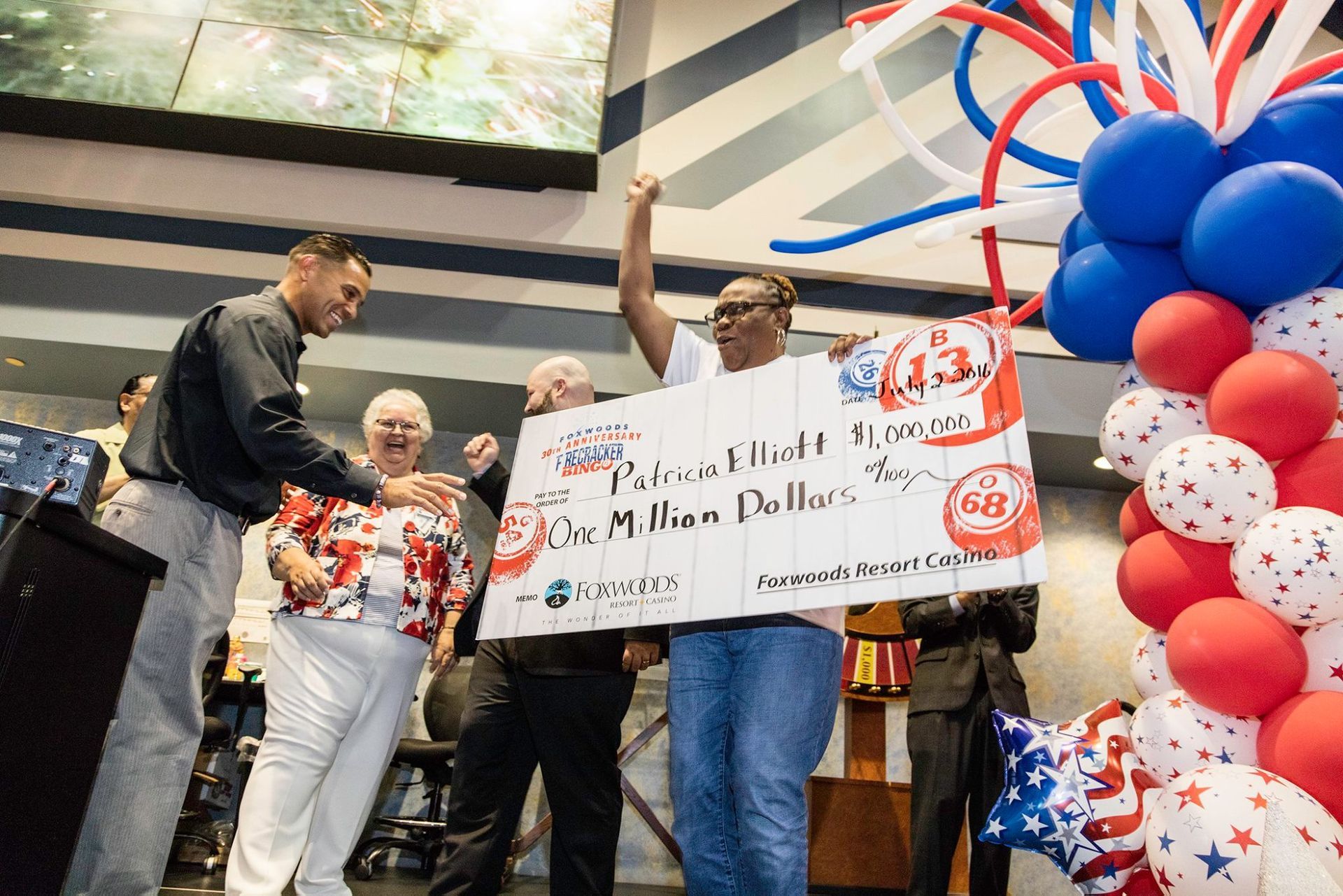 World's Largest Bingo Hall: world record in Ledyard, Connecticut
