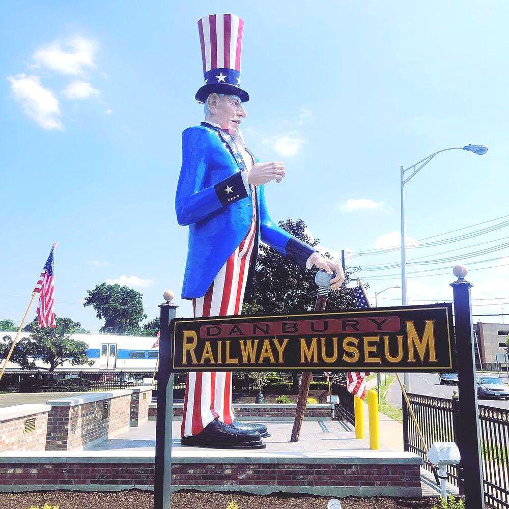 World’s Tallest Uncle Sam Statue: world record in Danbury, Connecticut