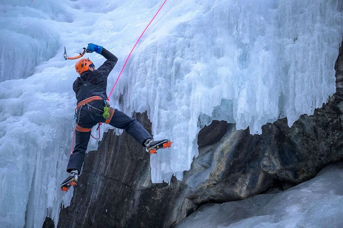 World's largest human-made public ice-climbing park: world record in Ouray, Colorado