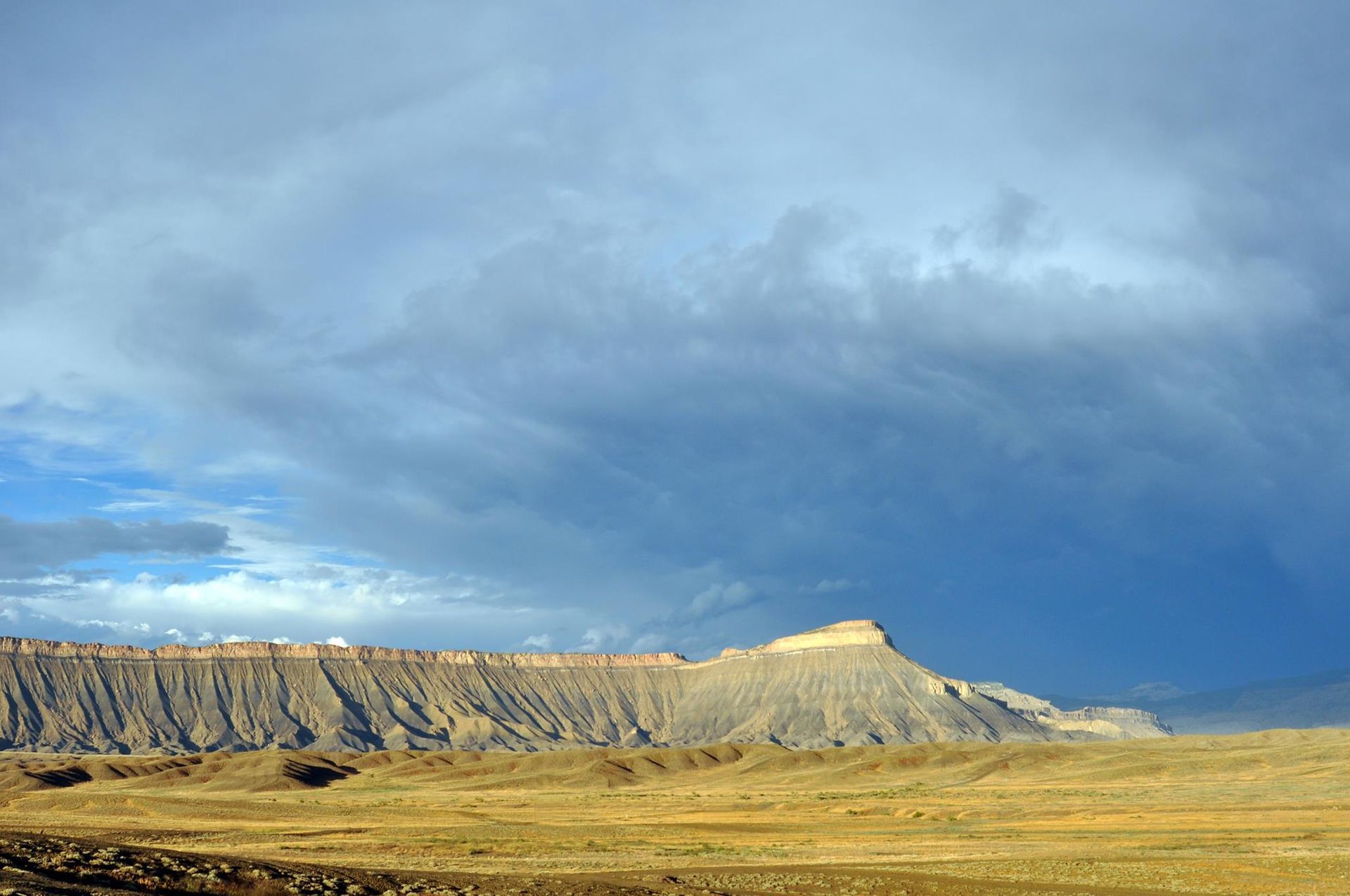 World's Largest Flat Topped Mountain: world record in Grand Junction, Colorado World's Largest Flat Topped Mountain: world record in Grand Junction, Colorado