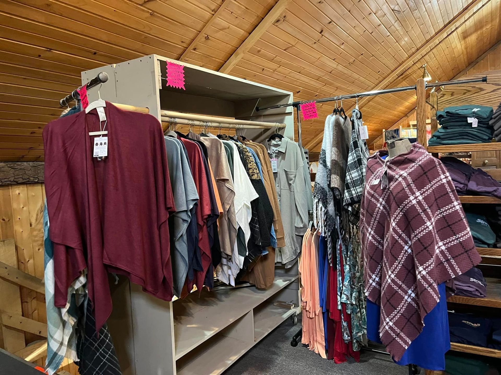 World’s Largest Amish Shopping Mall: world record in Millersburg, Ohio