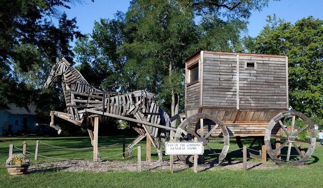 World's Largest Amish Horse and Buggy Monument: world record in