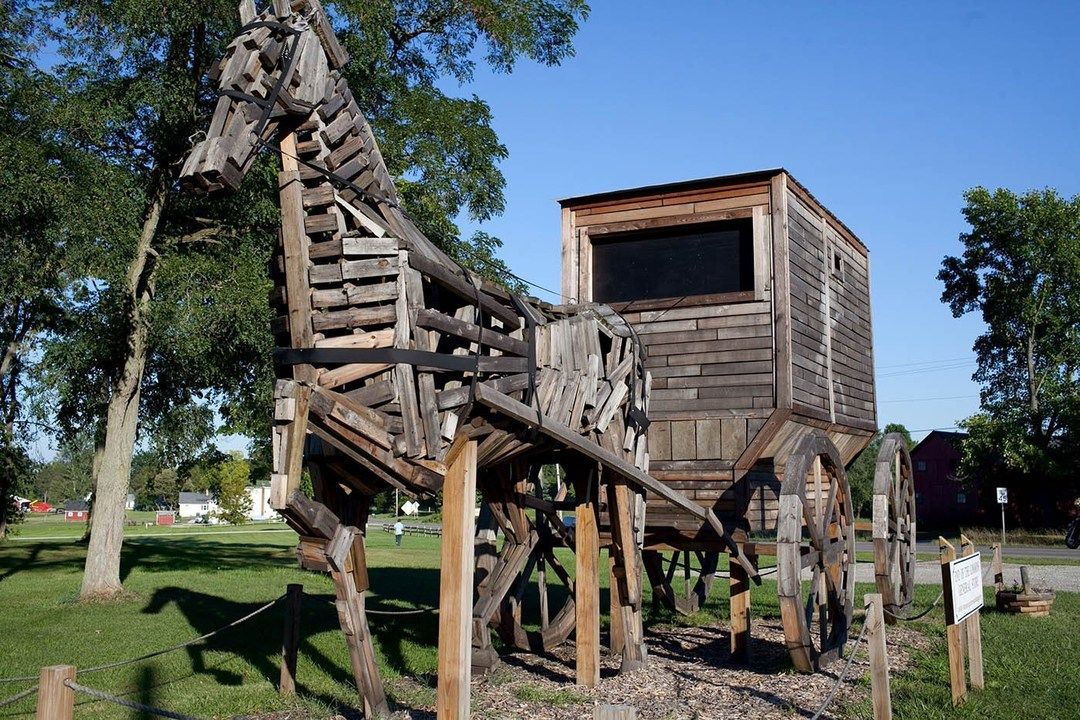 World’s Largest Amish Horse and Buggy Monument: world record in Mesopotamia, Ohio