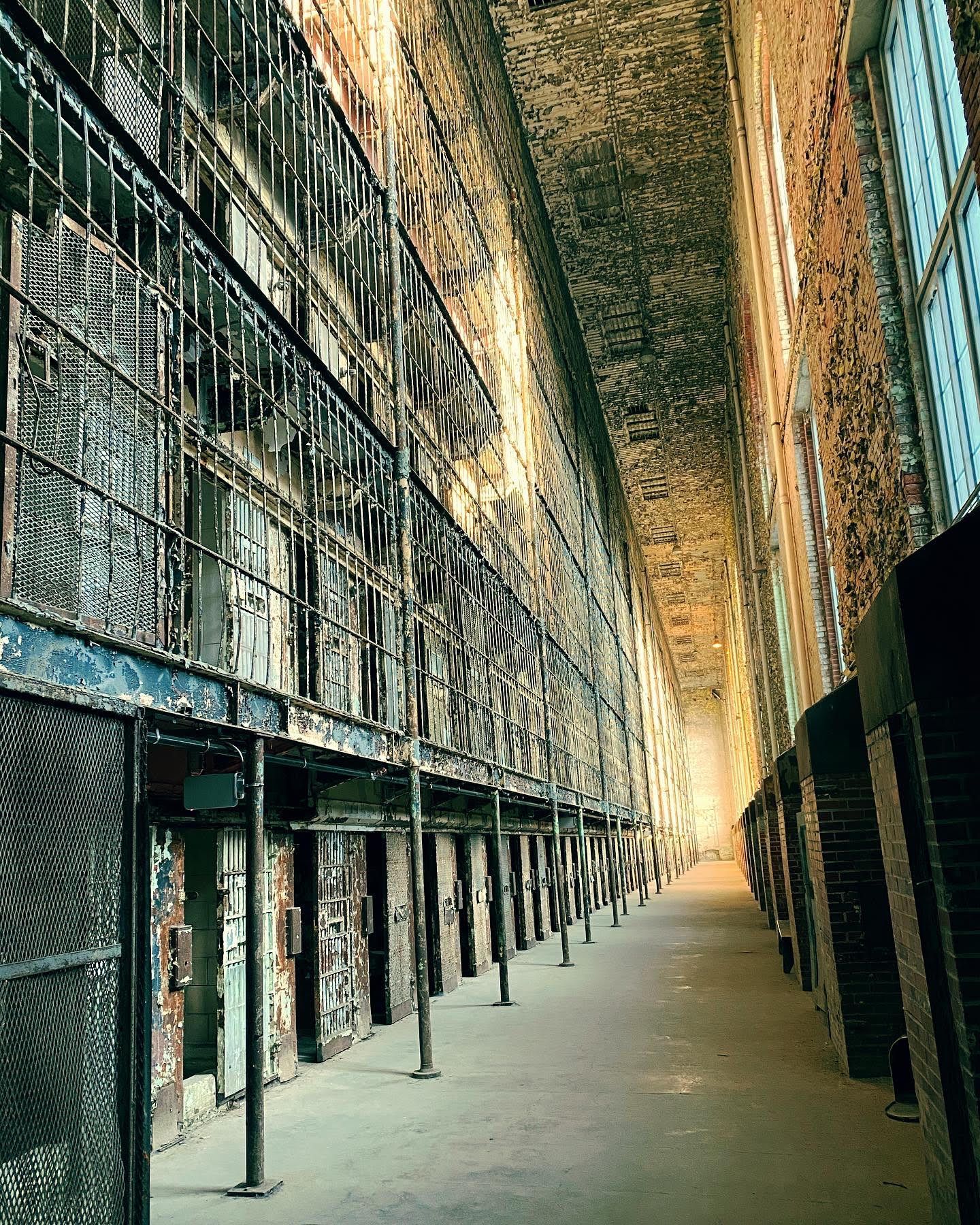 World's Largest Free Standing Jail Cell: world record in Mansfield, Ohio