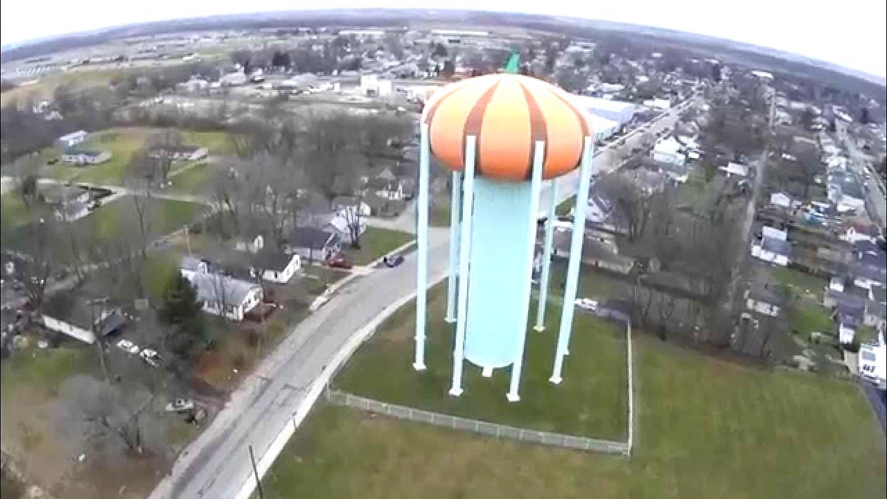 World's Largest Pumpkin Sculpture: world record in Circleville, Ohio