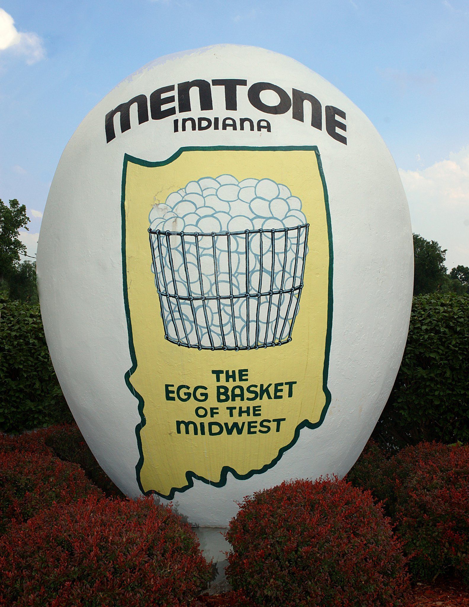 World’s Largest Egg Sculpture: world record in Mentone, Indiana