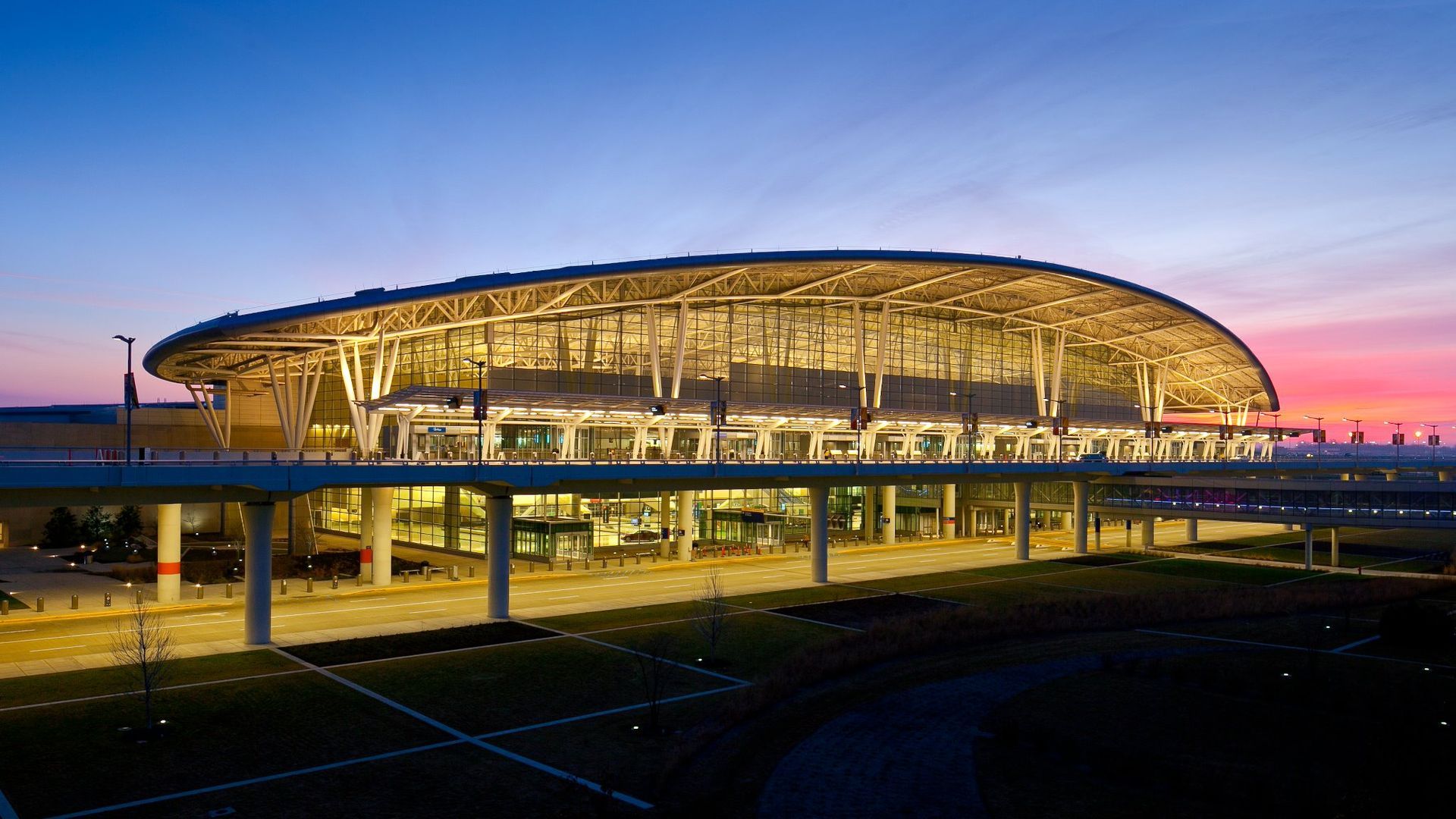 World’s largest airport-based solar farm: Indianapolis, Indiana