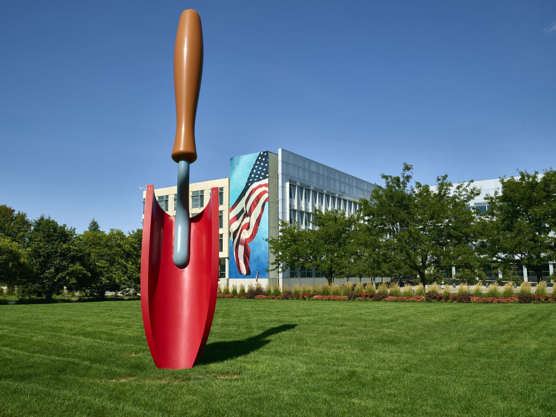 World's Largest Garden Trowel Sculpture: world record in Des Moines, Iowa