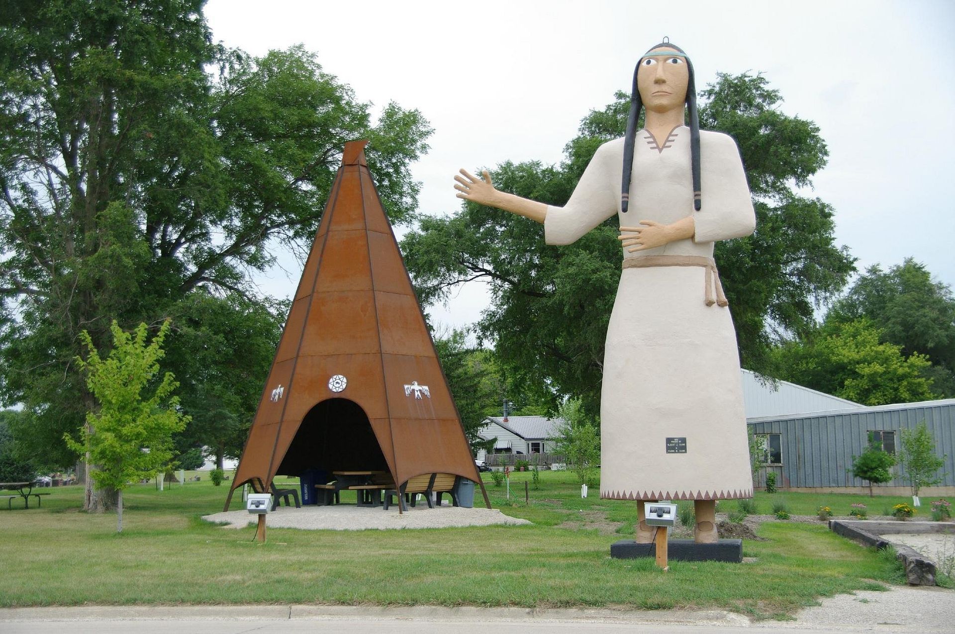 World’s Largest Indian Maiden Monument: world record in Pocahontas, Iowa