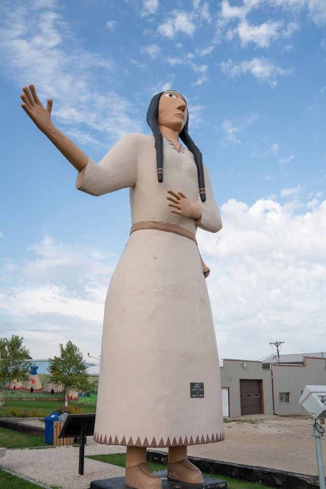 World’s Largest Indian Maiden Monument: world record in Pocahontas, Iowa