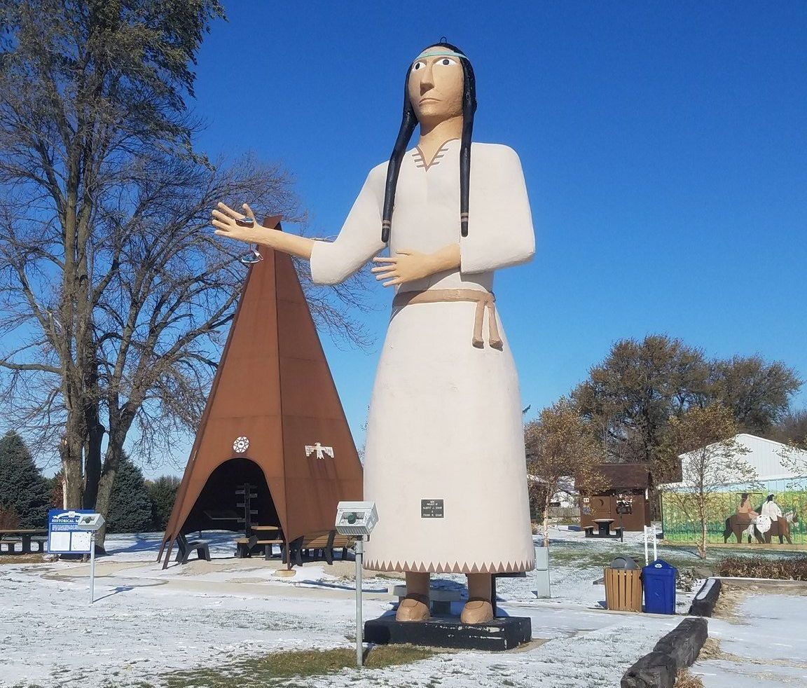 World’s Largest Indian Maiden Monument: world record in Pocahontas, Iowa
World’s Largest Indian Maiden Monument: world record in Pocahontas, Iowa